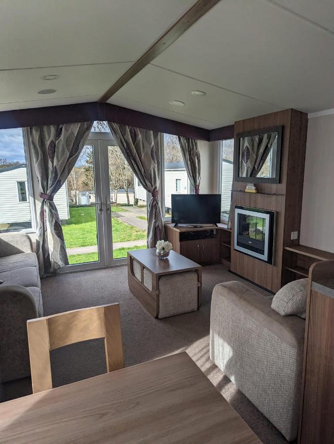 Swift Holidays At Combe Haven Holiday Park هاستَنغ المظهر الخارجي الصورة