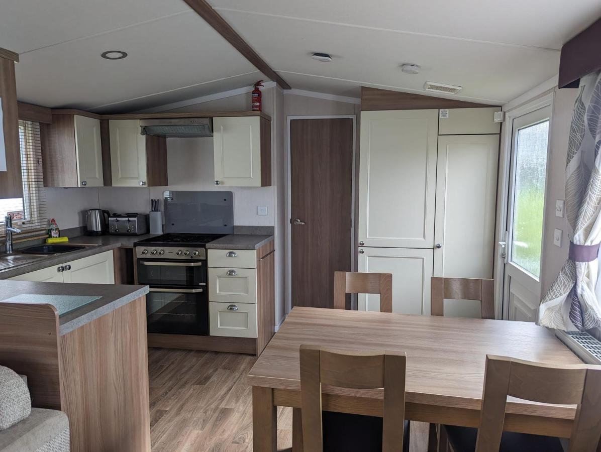 Swift Holidays At Combe Haven Holiday Park هاستَنغ المظهر الخارجي الصورة