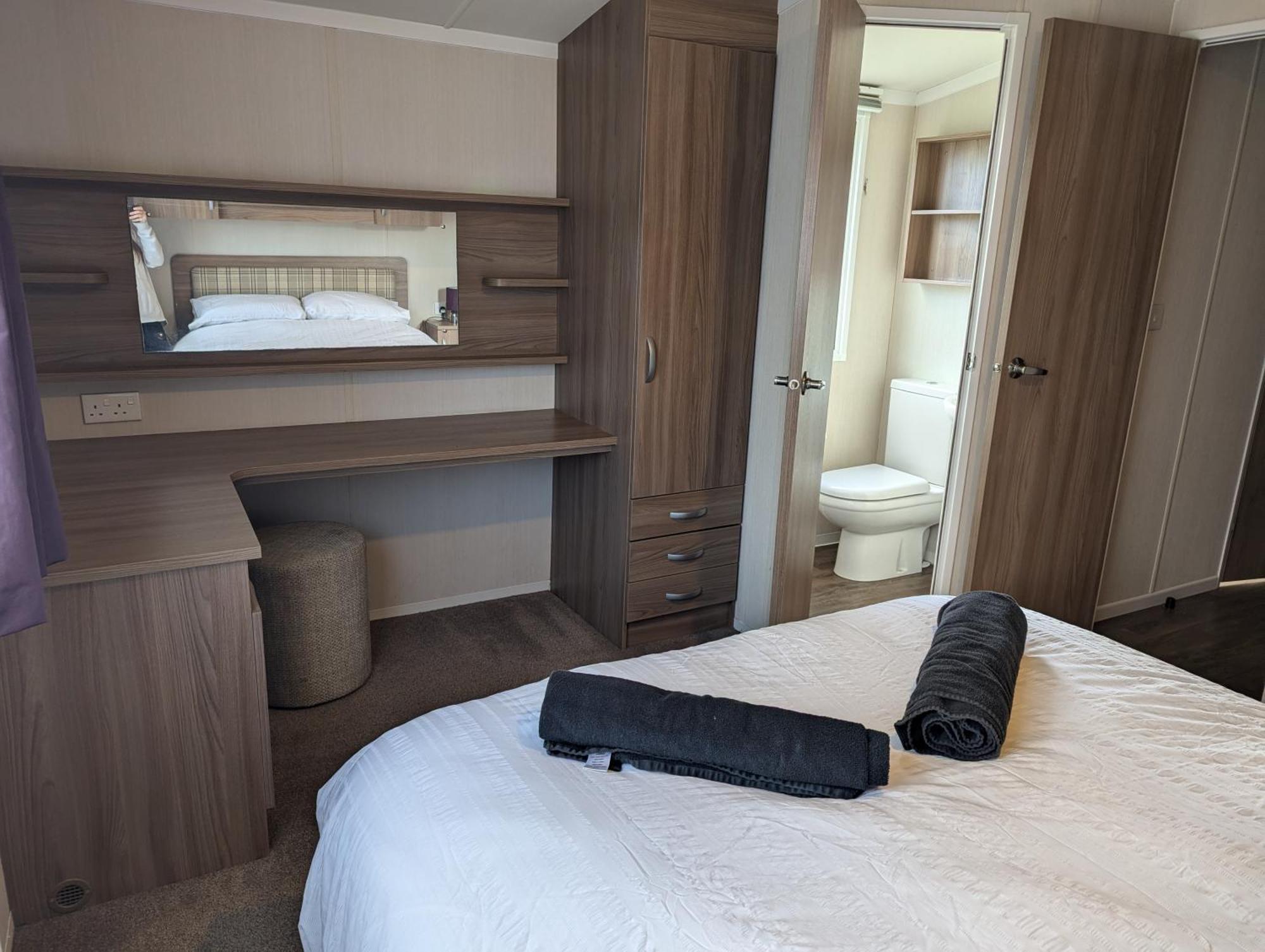 Swift Holidays At Combe Haven Holiday Park هاستَنغ المظهر الخارجي الصورة